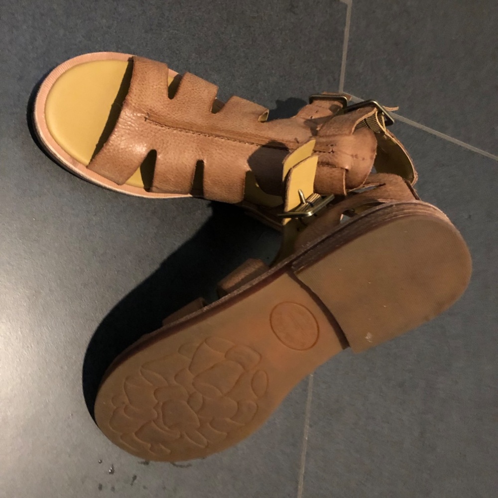 Kork-Ease Gladiator - image 3